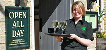 The Walnut Tree Inn Mere Mere  Exterior foto